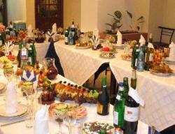 Cum să organizezi o masă festivă