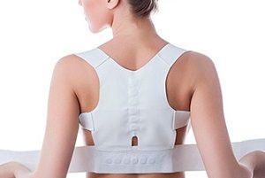 Cum să aplicați corect corsetul pentru spate de la înclinare