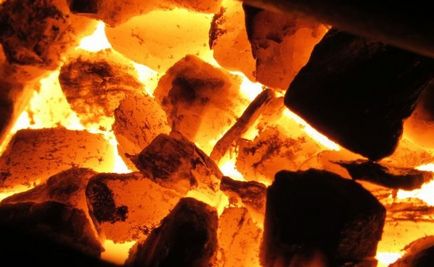 Cum de a arde în mod corespunzător un cuptor de cărbune, regulile de bază