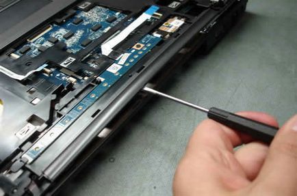 Hogyan szétszedni laptop Dell Vostro 1510, hasznos cikkeket itcomplex