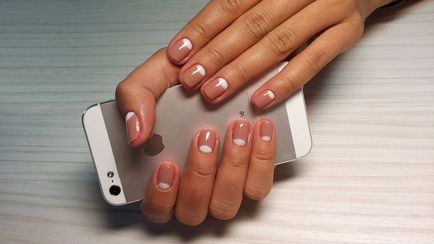 Hogyan készítsünk hold manikűr (Hold) Hogyan készítsünk hold manikűr