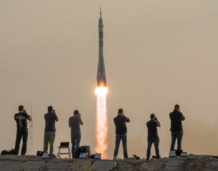 Як стартує космічний корабель, наука і життя