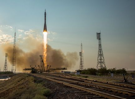 Як стартує космічний корабель, наука і життя