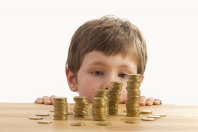Hogyan tartsuk tartásdíj a fizetés nagyságrendű készpénz visszatartás a gyermek, ha