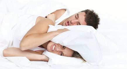 Hogyan lehet az alvó nem horkol - gyors és egyszerű!