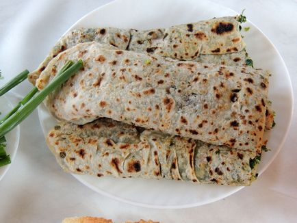 Kaukázusi Knot, Kurkut, zhengelov au kebab, hash és egyéb ételek, tisztelt karabahi