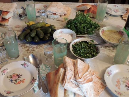 Nodul caucazian, kurkut, zengelov atc, kebab shish, hash și alte feluri de mâncare venerate în Karabah