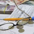 Cine are dreptul la beneficiile plății facturilor la utilități?