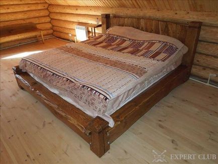 Ліжка під старовину в інтер'єрі спальні фото, відео, поради