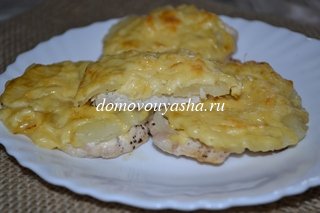 Куряче філе з ананасом і сиром (м'ясо по-французьки) в духовці - рецепт, народні знання від