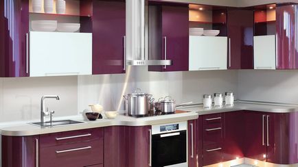 Bucatarie metalica negru, gri si bej color de MDF in combinatie cu violet si aur