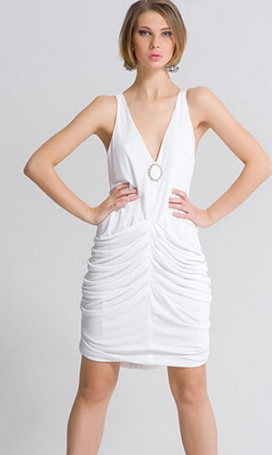 Маленьке короткий біле плаття