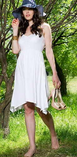 Маленьке короткий біле плаття