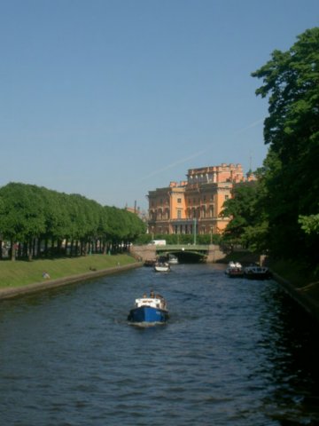 Castelul Mikhailovsky excursii, expoziții, adresa exactă, telefon