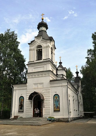 Cimitirul Sf. Mihail, Biserica Ekaterinburg, site cum se ajunge