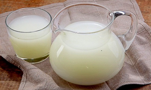 Молочна сироватка користь чи шкода, лікувальні властивості