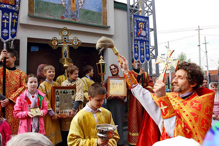 Нікола річний народні традиції і прикмети в день Миколая чудотворця