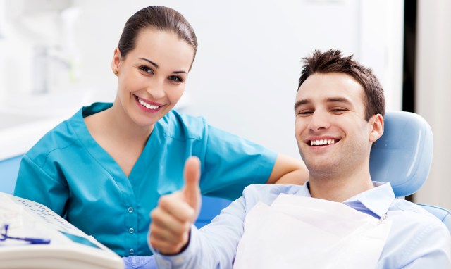 Ce merită să cereți unui dentist la recepție