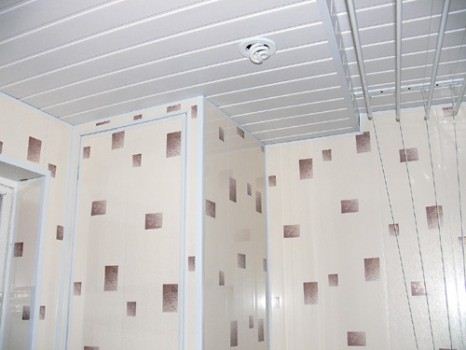 Decorare de perete cu panouri din plastic cum să lipiți panouri din PVC care se lipesc să utilizeze tehnologia
