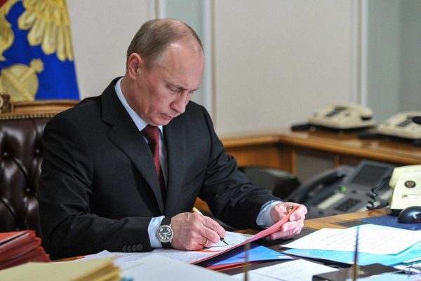Megtagadása orosz állampolgárságot is visszautasítjuk, körülmények, okok és eljárás kilépési eljárásokat (
