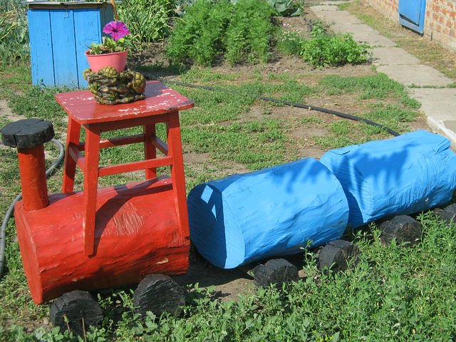 Locomotive cu mâinile lor pentru cabane de vară - Yugagro