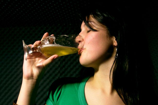 Bea alcoolismul la femeile cu simptome, tratament