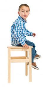 De ce copilul se apleacă sau cum să evitați problemele cu postura