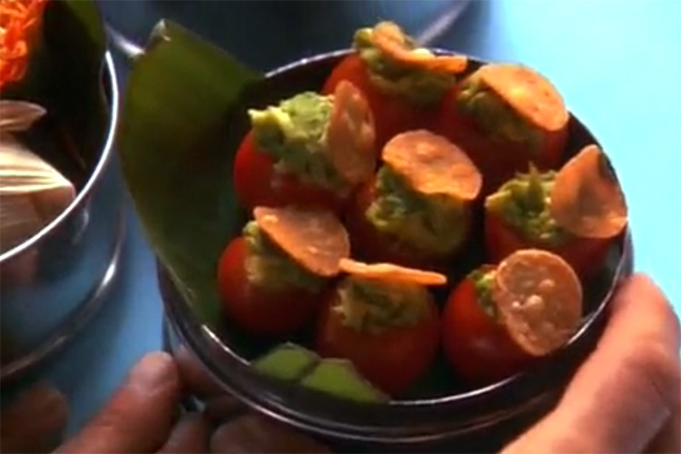 Помідори черрі, фаршировані авокадо (фільм - черепаховий суп, 2001), Кинокулинария готуємо як в