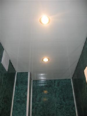 Javítási és dekoráció a fürdőszobában műanyag panelek fotó, videó, fa