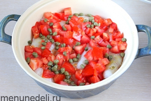 Рецепт філе тріски з помідорами і каперсами