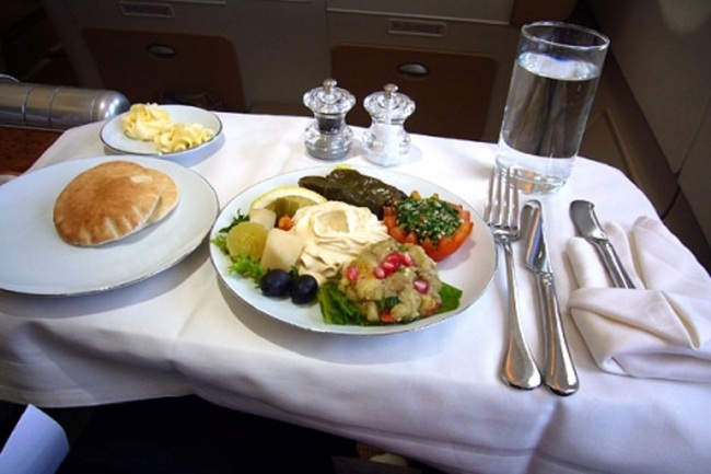 Evaluarea companiilor aeriene cu cele mai bune alimente
