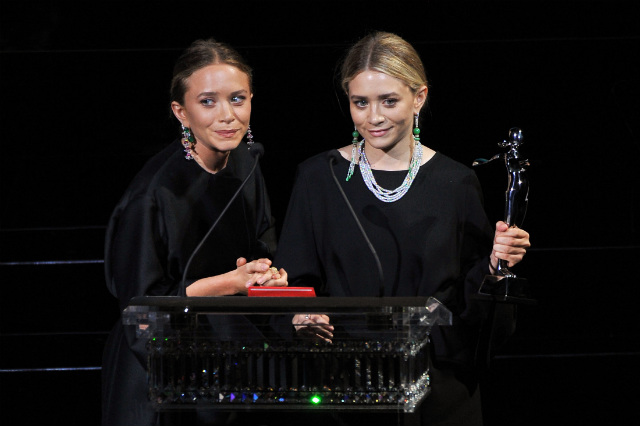 Ріанна і її відверту сукню на церемонії cfda