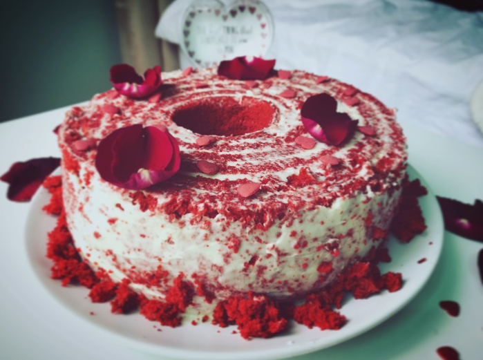 Fényűző és egyszerű torta „vörös bársony”, hanem egy tekercs! Master Class értékelés (blog) Fényűző és egyszerű torta „vörös bársony”, hanem egy tekercs! Master Class vélemények