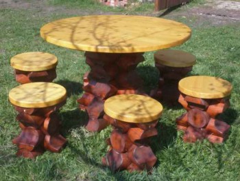 Kerti bútor fából körű fa, különösen a gyártási