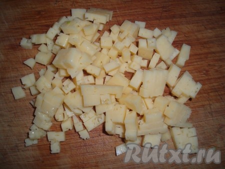Salată de fasole cu ananas și brânză - rețetă cu fotografie