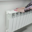 Separarea automată a cusăturilor inter-panou în interiorul unui apartament - video de unul singur
