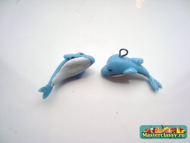 Сережки з пластики дельфіни