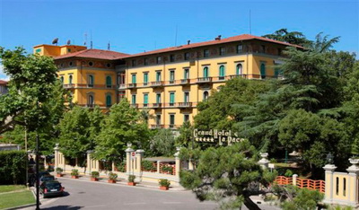 Засоби масової інформації світла Медведєва шокувала італійців, знявши цілком 5-зірковий готель - новини