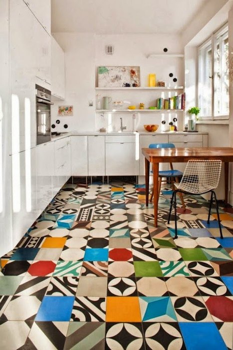 Patchwork stil în interior cu mozaic proprii ca o bucătărie, dormitor, camera pentru copii și