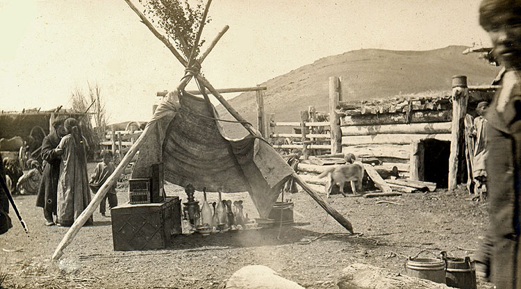 Nunti de nunta - Muzeul National de Khakass de lore locale