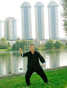 Antrenorul echipei Viktor Nikitovich (qigong pentru incepatori si continuatori, taijiquan 