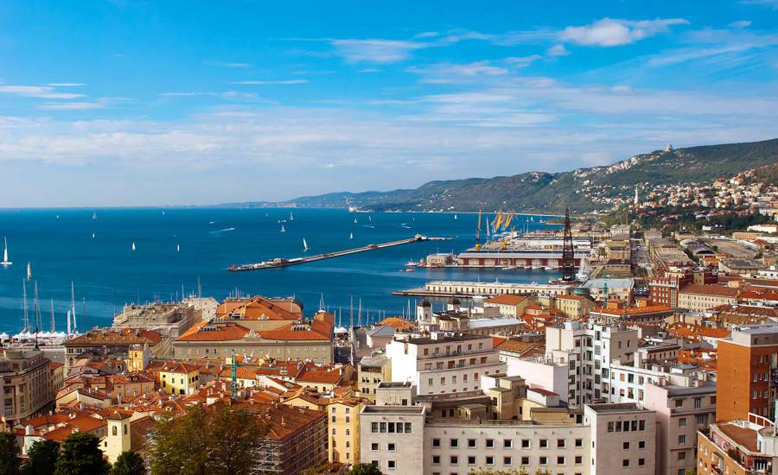 Trieste pe harta Italiei, vremea, plaje, cum să obțineți, ce să vedeți