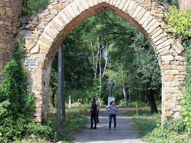 Manastirea Mtsihovsky - castel de basm, Severodonetsk