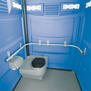 Alegem o bio-toaletă cu o cabină, caracteristici și nuanțe de selecție