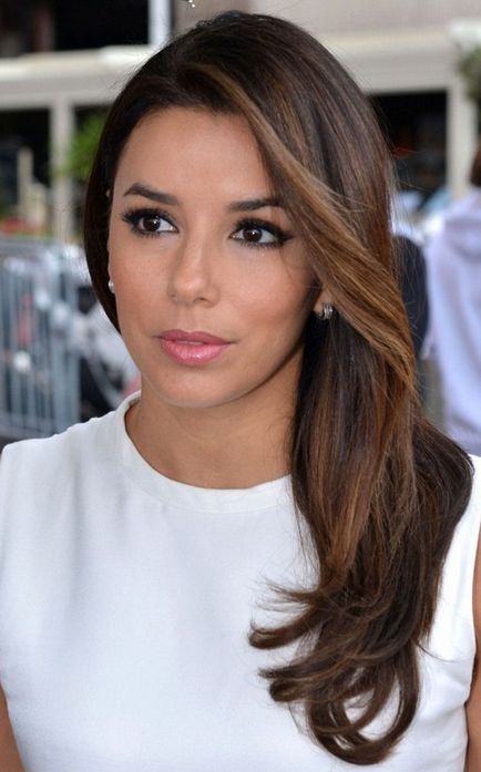 Toate tunsoarele sunt de la coafura Longoria - Eva Longoria si stil pentru toate ocaziile