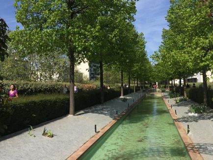 Zöld sétány Párizs (Paris) Zöld sikátorban Párizsban