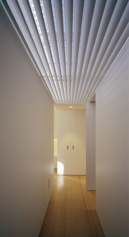 10 Фото-ідей дизайну довгого вузького коридору в квартирі