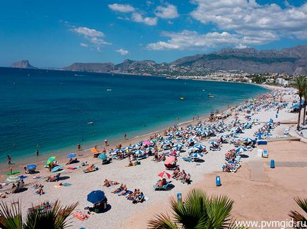 Albir - un paradis pierdut pe coasta spaniolă a formei goale