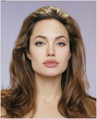 Angelina Jolie biografie