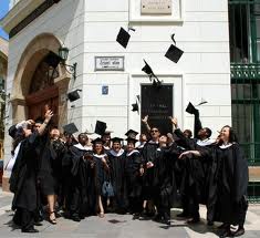 Universitatea din Europa Centrală, castor urât